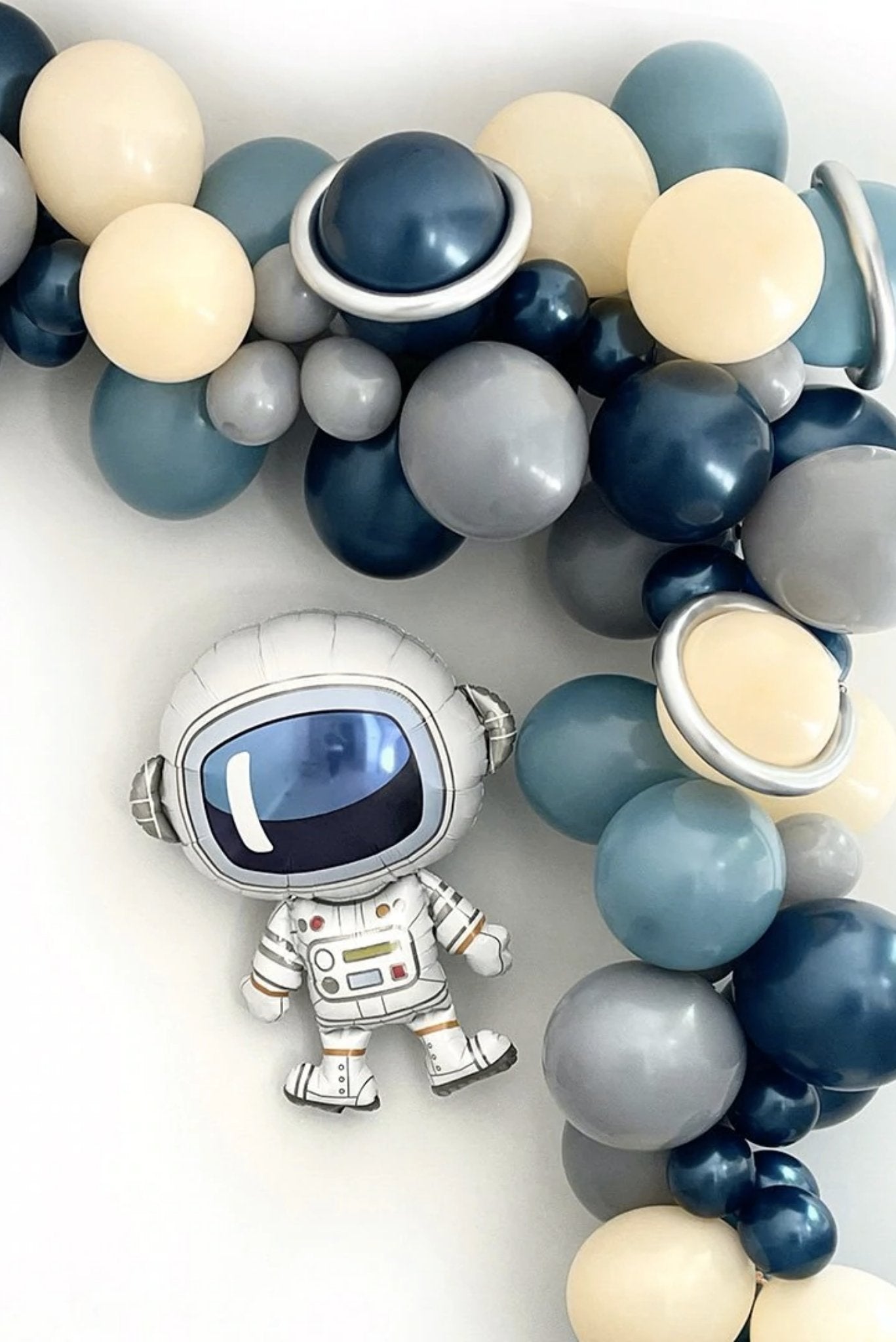 How to Throw the Best Galaxy/ Space Birthday Party - Pretty Collected