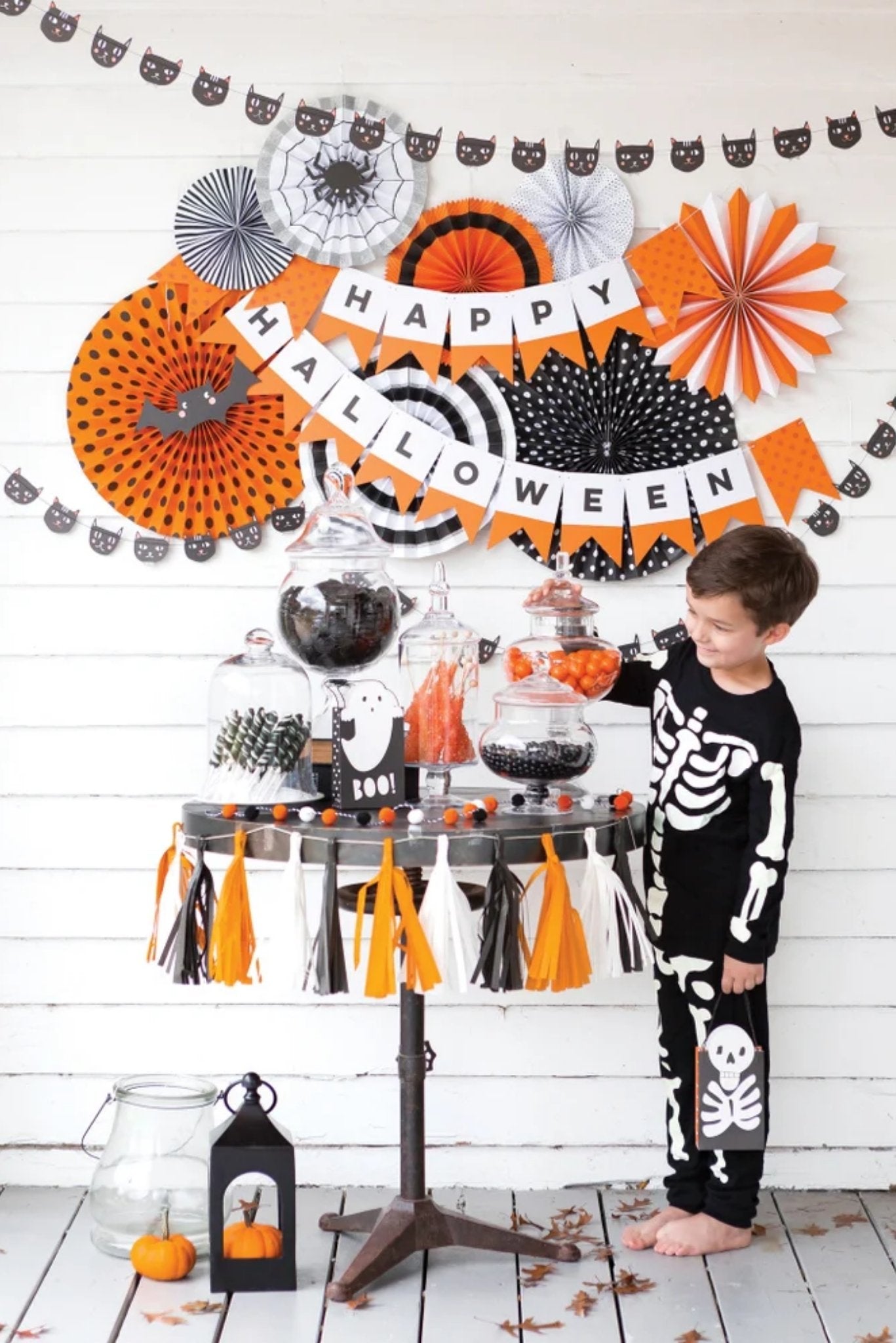 Top Things You Need To Throw a Halloween Party - Pretty Collected