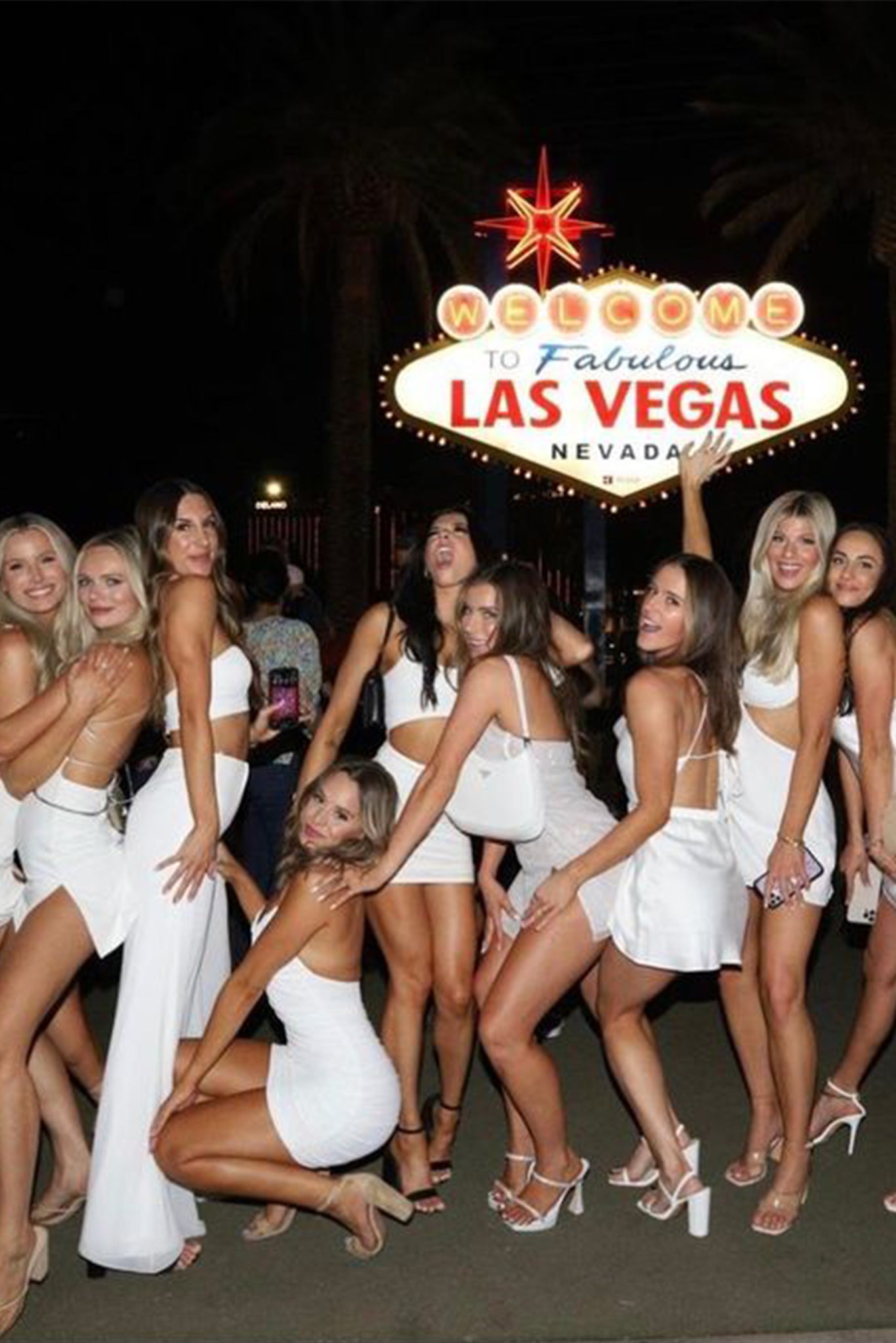 How to Throw a Bachelorette Party in Vegas! - Pretty Collected