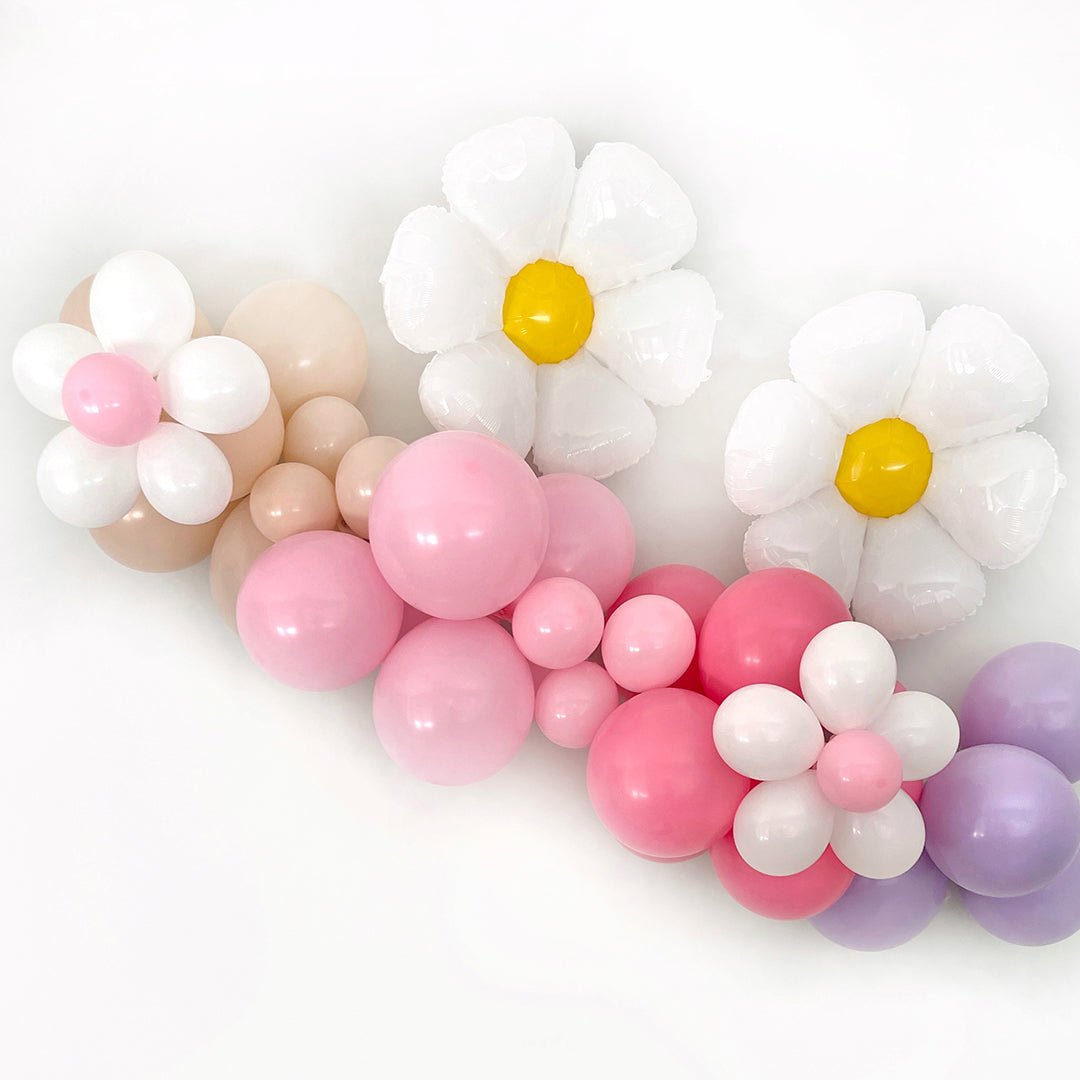 Daisy Balloon Garland Kit - Pretty Collected