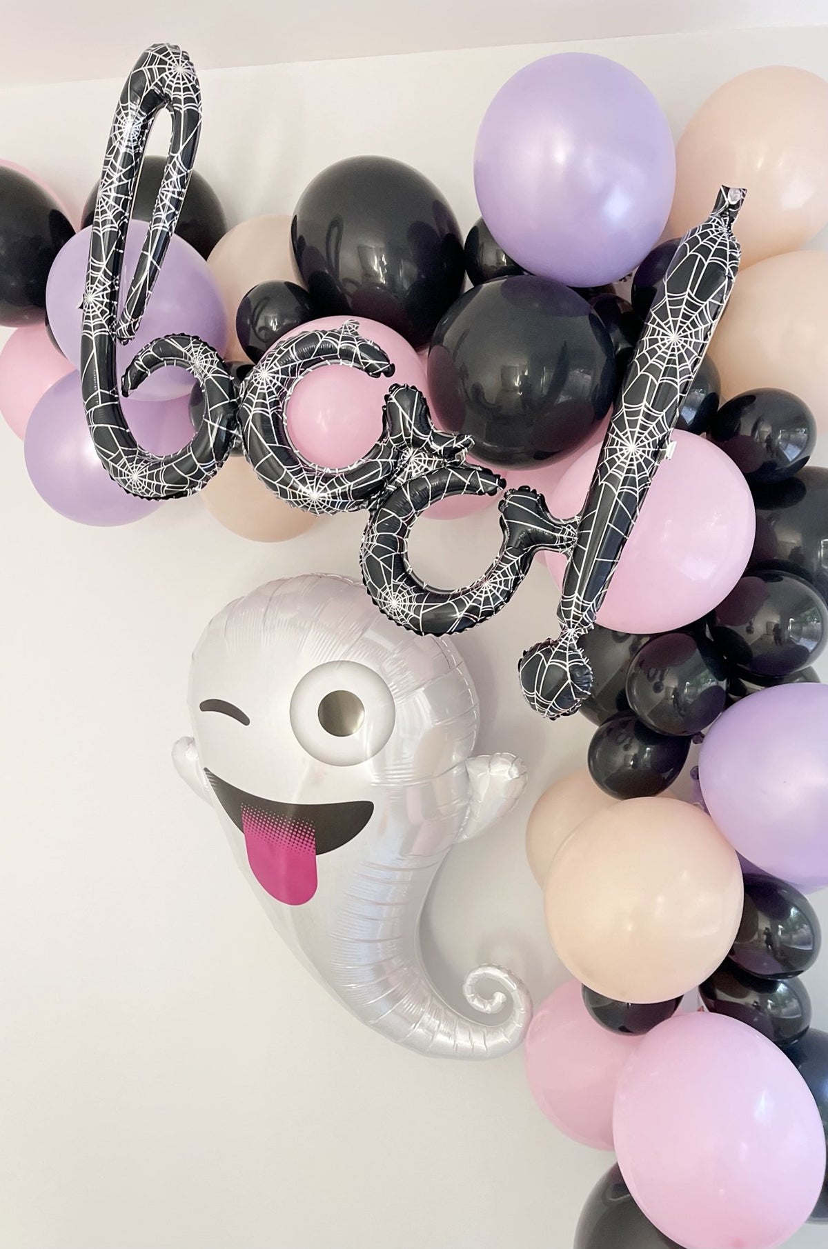 Ghost & Boo Balloon Garland Kit - Pretty Collected