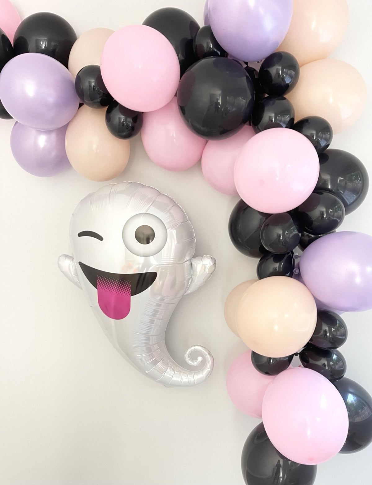 Ghost & Boo Balloon Garland Kit - Pretty Collected